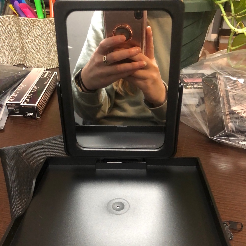 Mary Kay Travel Mirror and Bag
